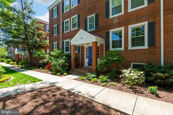 2966 S COLUMBUS ST #A2, Arlington, VA 22206