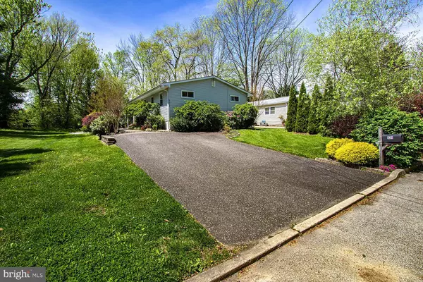 Moorestown, NJ 08057,521 REGENHARD AVE