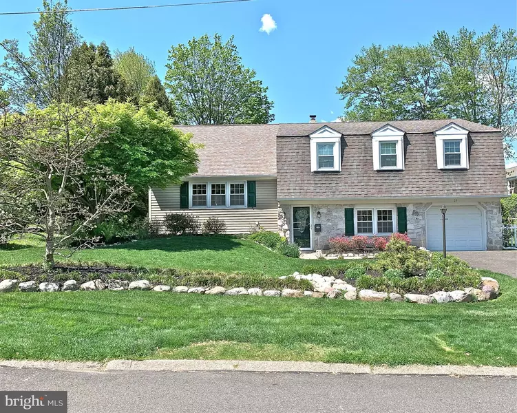 29 MEADOW LN, Doylestown, PA 18901