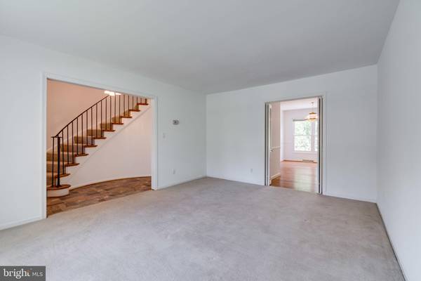 Springfield, VA 22152,6007 HAVERHILL CT