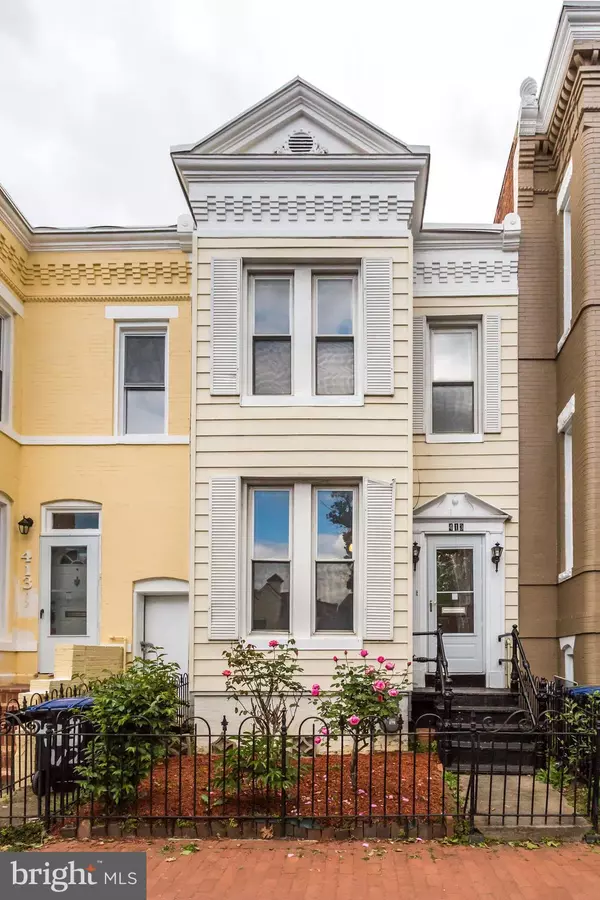 413 6TH ST SE, Washington, DC 20003