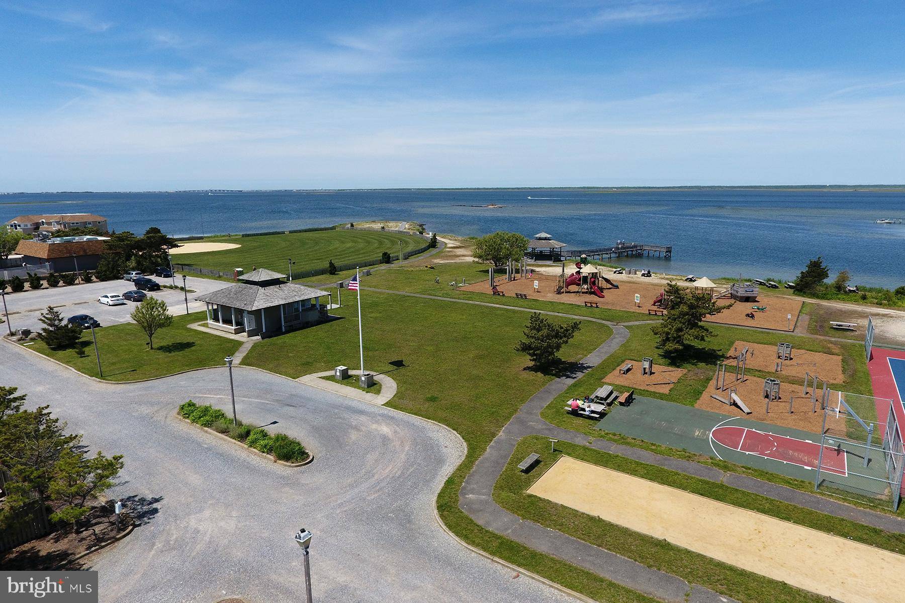 Harvey Cedars, NJ 08008,6112 LONG BEACH BLVD