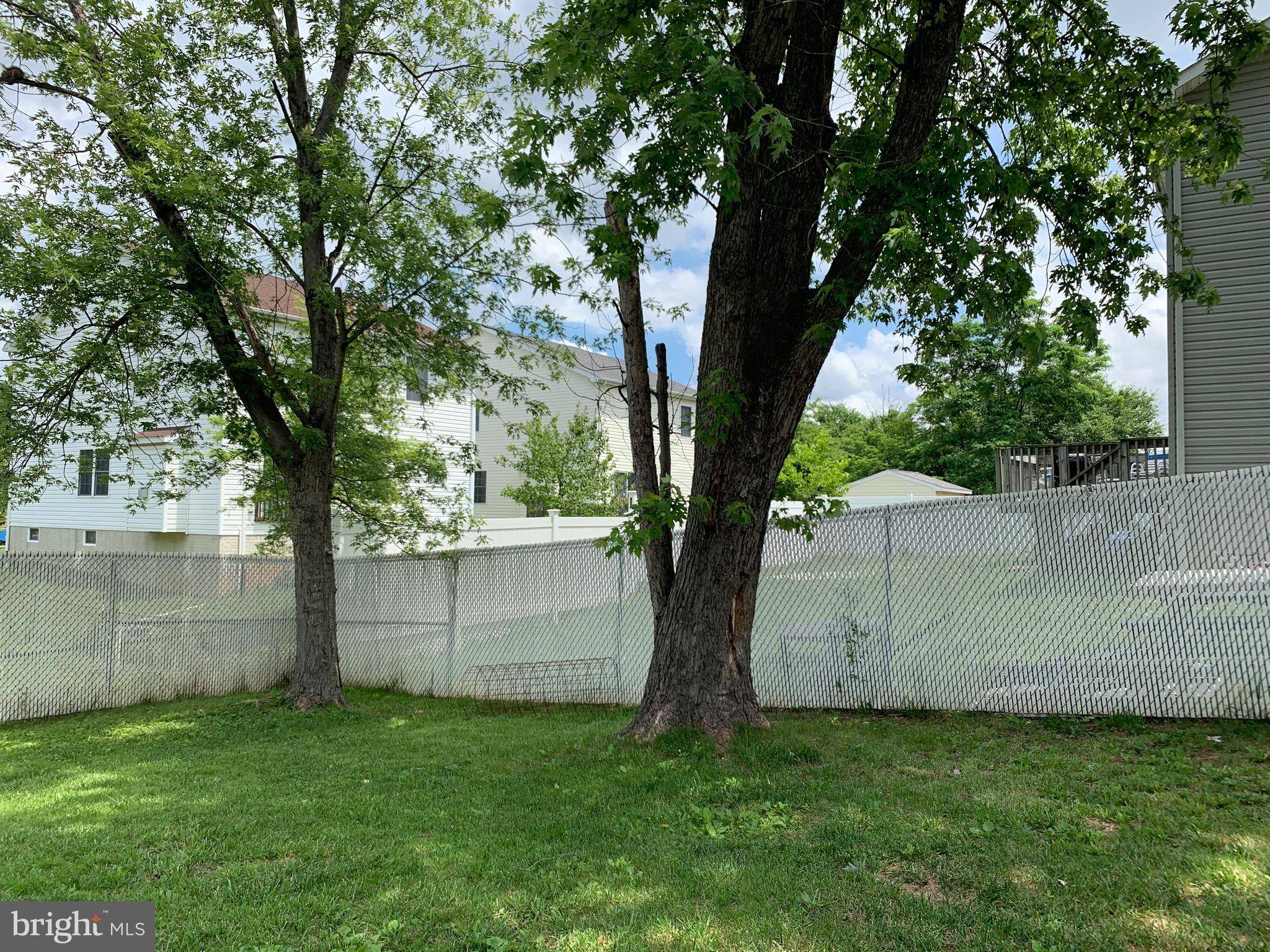 Landover, MD 20785,7112 COLUMBIA PARK RD