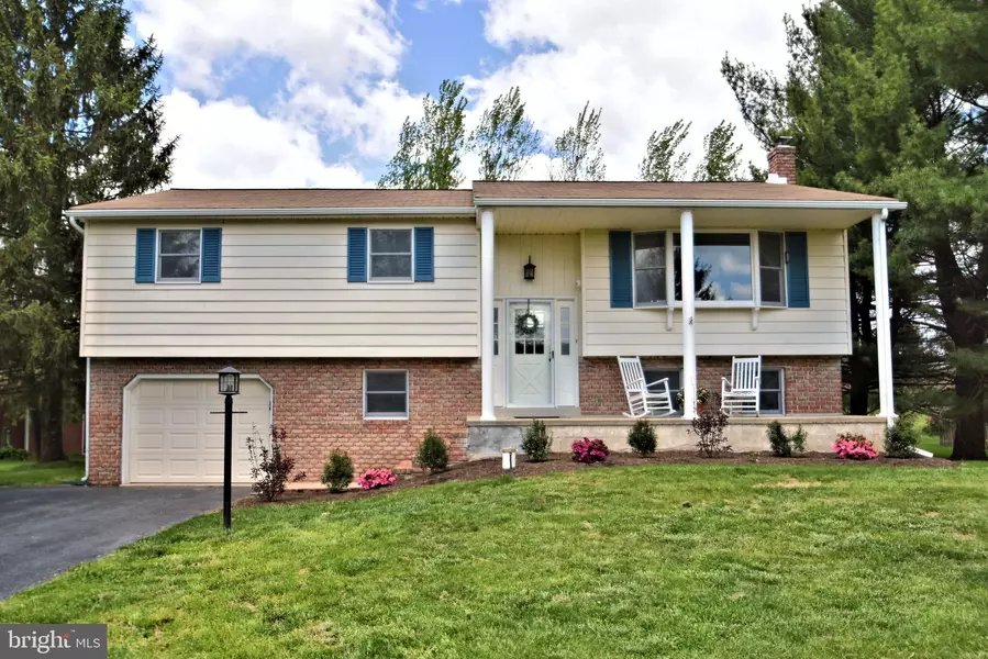 83 ONYX LN, Gilbertsville, PA 19525