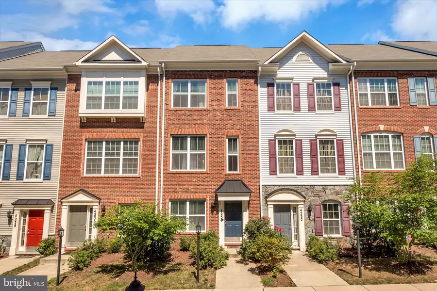 4234 POTOMAC HIGHLANDS CIR, Triangle, VA 22172