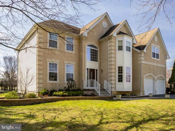 2 SOUSA CT, East Windsor, NJ 08520