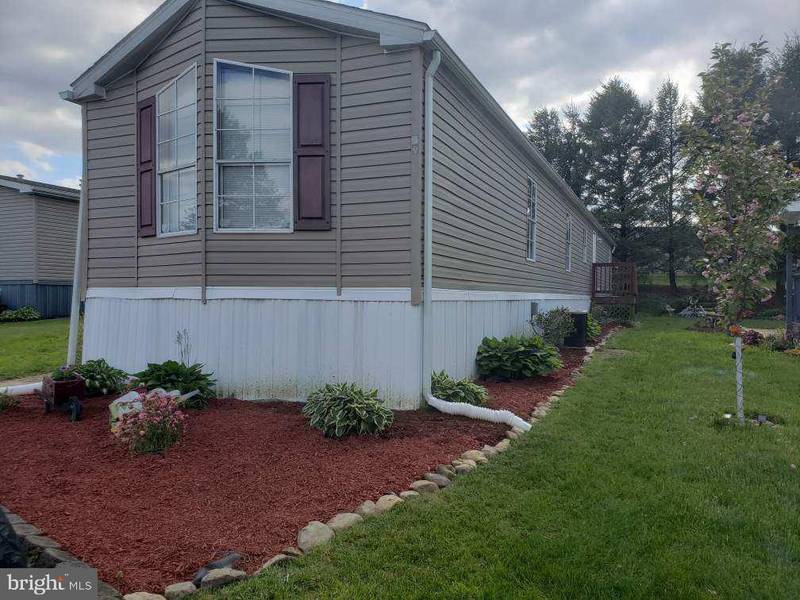 68 RUSTIC DR, Shippensburg, PA 17257