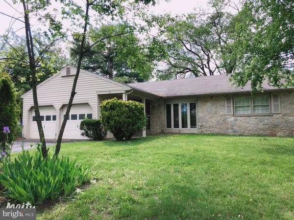 10 FORGE LN, Cherry Hill, NJ 08002