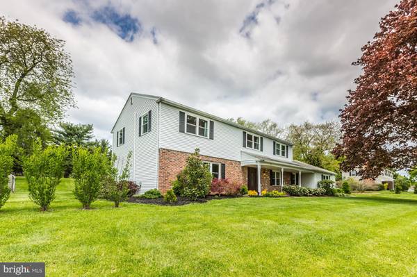 19 MOORES RD, Malvern, PA 19355