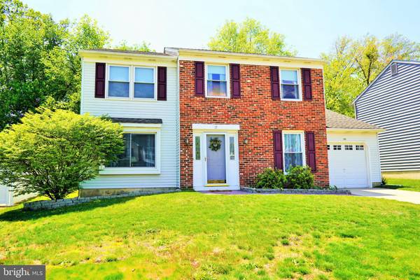 17 CRESCENT HOLLOW DR, Sewell, NJ 08080