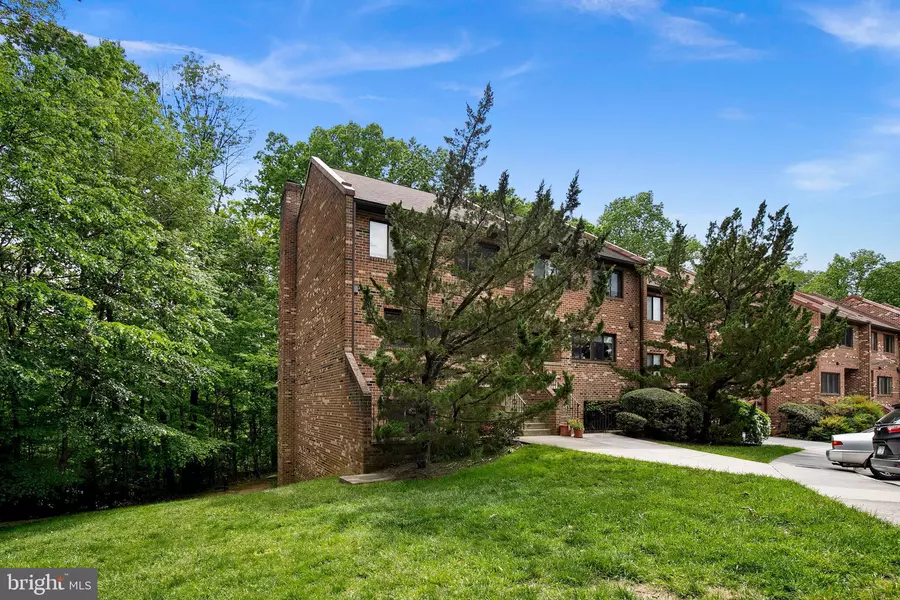 3856-B STEPPES CT, Falls Church, VA 22041