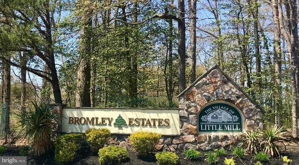 205 BROMLEY EST, Pine Hill, NJ 08021