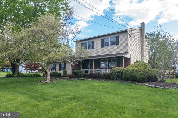 1 CAROL BETH LN, Quakertown, PA 18951