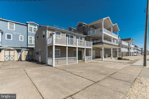 141 77TH APT. C, Sea Isle City, NJ 08243