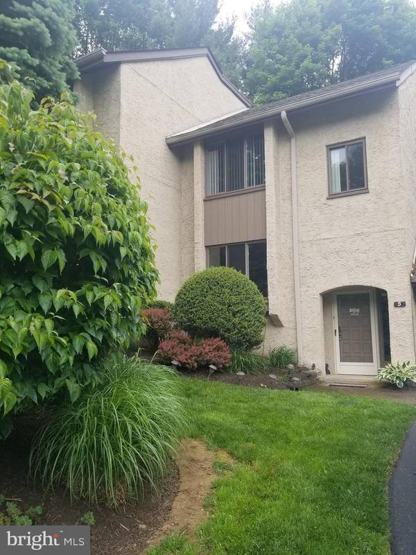 5 GOLF CLUB DR, Langhorne, PA 19047