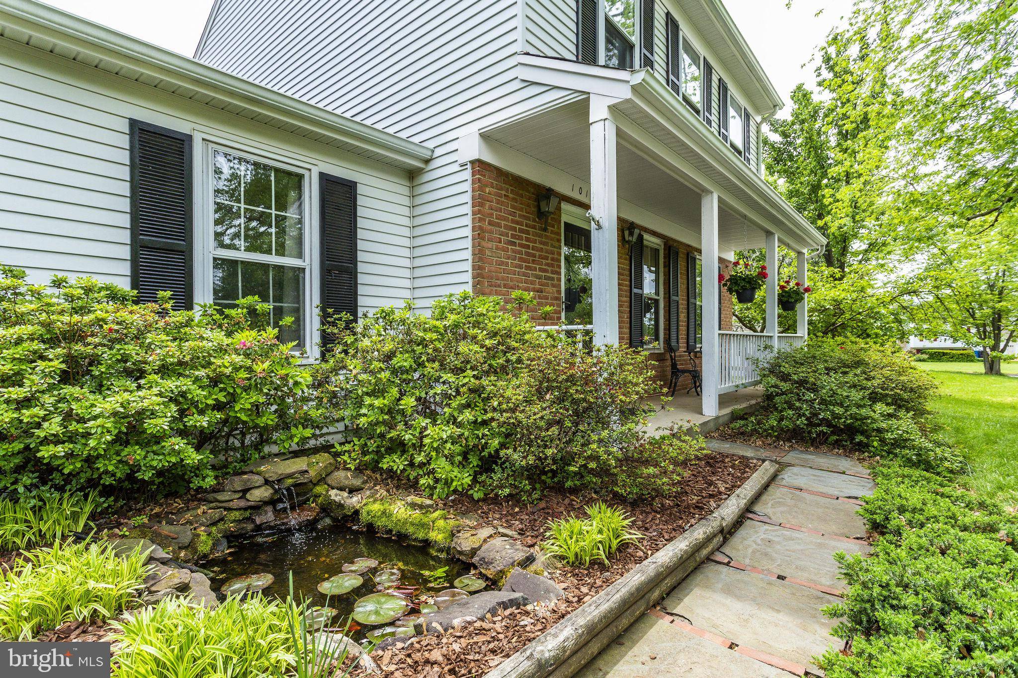 Great Falls, VA 22066,10140 YORKTOWN DR
