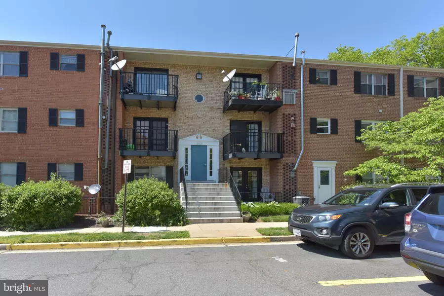 5915 MAYFLOWER CT #302, Alexandria, VA 22312