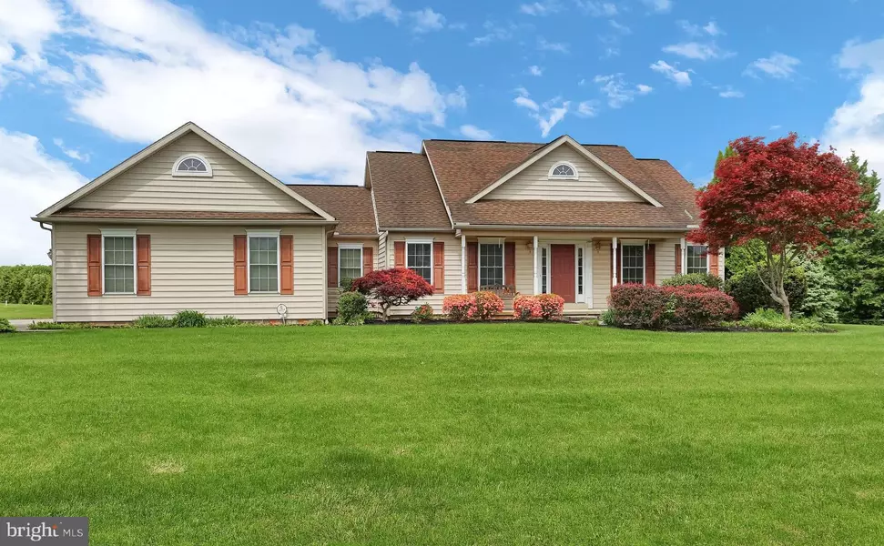 70 W SUMMIT DR, Littlestown, PA 17340