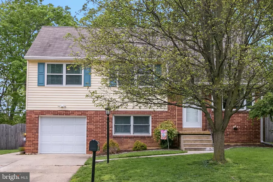 725 DORCASTER DR, Wilmington, DE 19808