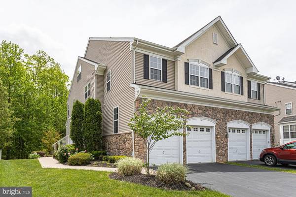 8 SPRING SIDE CT, Yardley, PA 19067