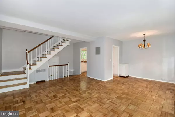 Alexandria, VA 22302,1622 RIPON PL