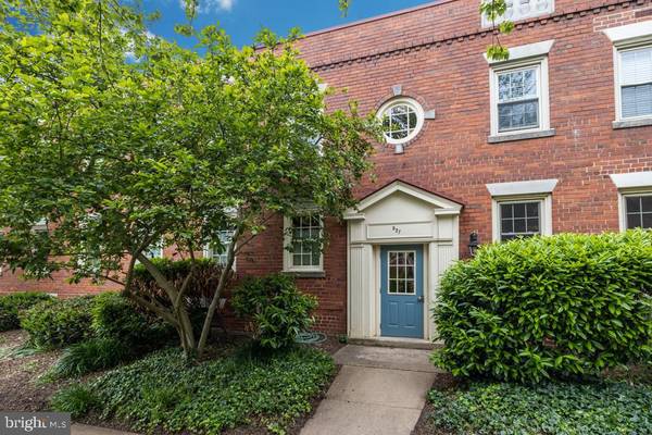 527 BASHFORD LN #2, Alexandria, VA 22314