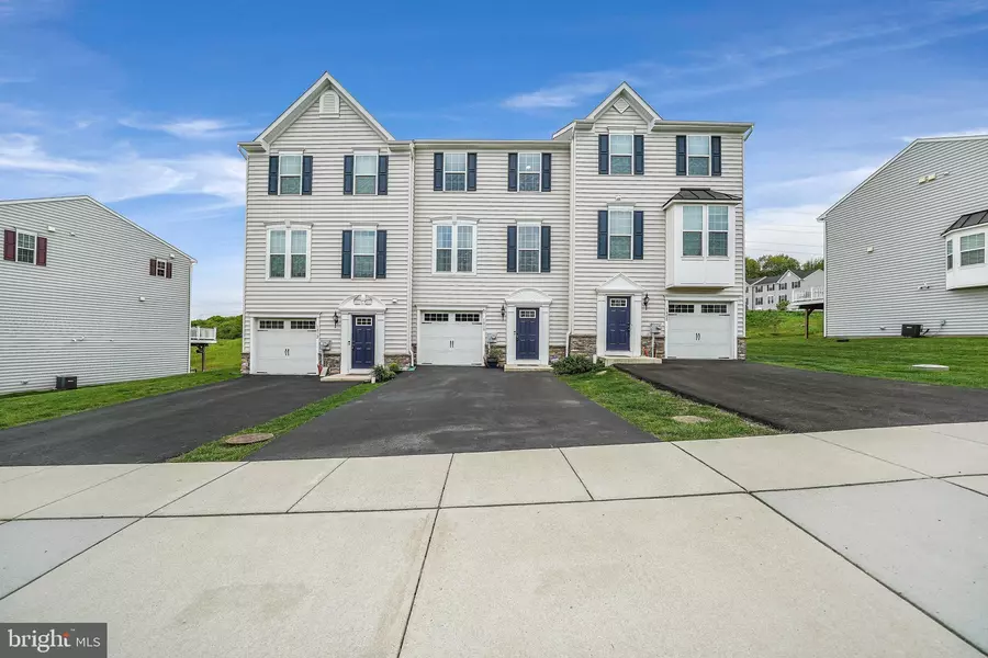 1810 HONEYSUCKLE CT, Downingtown, PA 19335