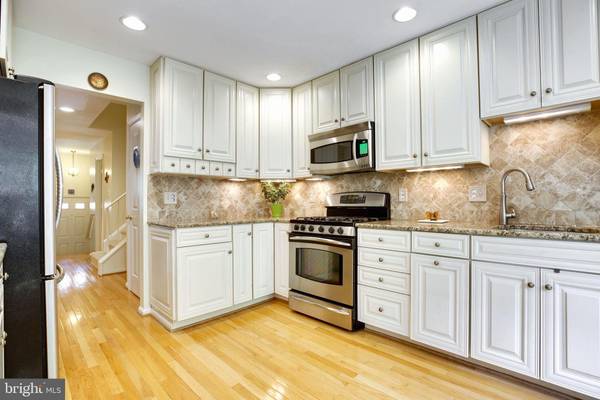 Oakton, VA 22124,3157 BRADFORD WOOD CT