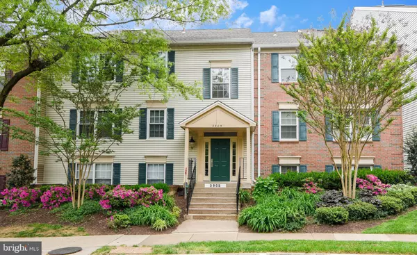 3805 GREEN RIDGE CT #201, Fairfax, VA 22033