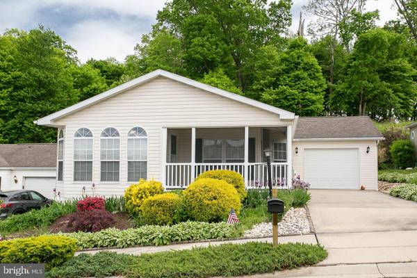 1082 SCENIC VIEW DR, Schwenksville, PA 19473