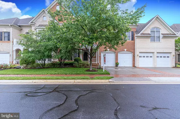 Fairfax, VA 22033,12729 LADY SOMERSET LN