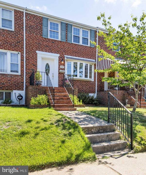 4904 GATEWAY TER, Baltimore, MD 21227