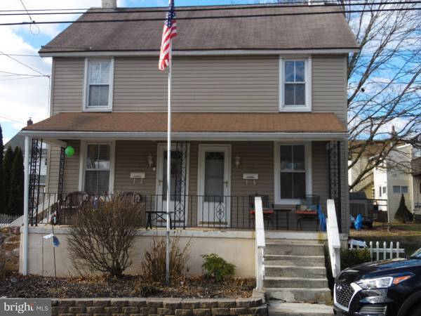 136 AND 138 GREEN ST, Malvern, PA 19355