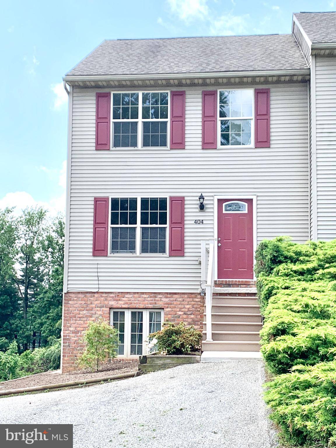 404 S CHARLES ST, Red Lion, PA 17356