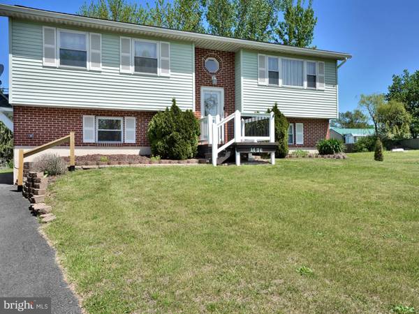 1436 WYNONAH DR, Auburn, PA 17922