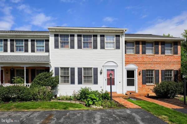 79 BROOKFIELD RD, Lititz, PA 17543