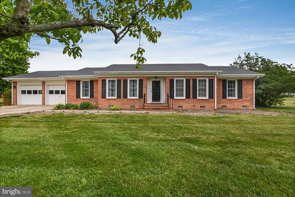 121 LEE, Montross, VA 22520