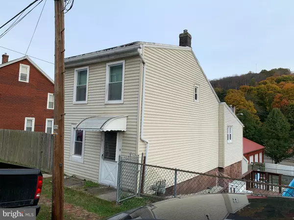 Pottsville, PA 17901,353 FRONT ST