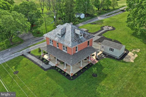 3885 GREEN VALLEY RD, Seven Valleys, PA 17360