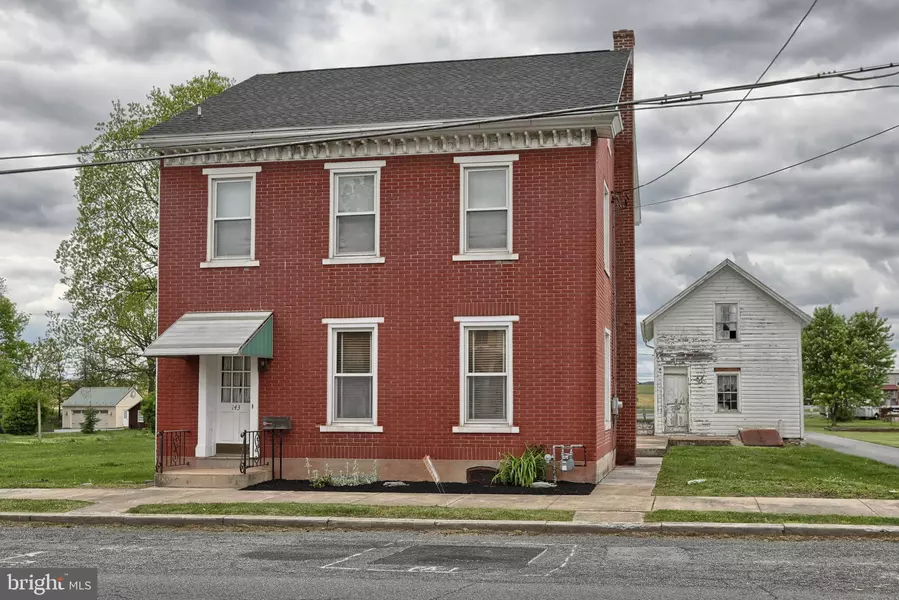 143 MAIN ST, Womelsdorf, PA 19567