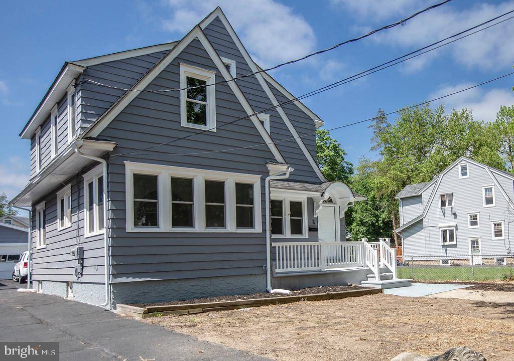 Oaklyn, NJ 08107,76 KENDALL BLVD