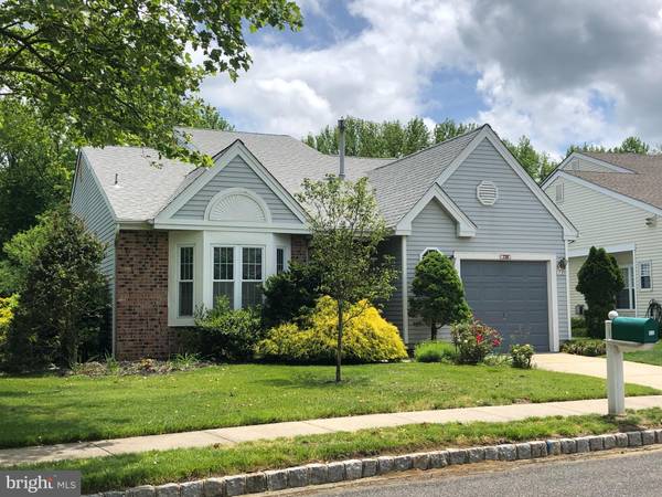 739 N CASCADE DR N, Mount Laurel, NJ 08054