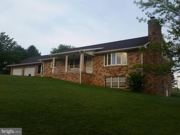 4840 SHAFFER RD, Seven Valleys, PA 17360