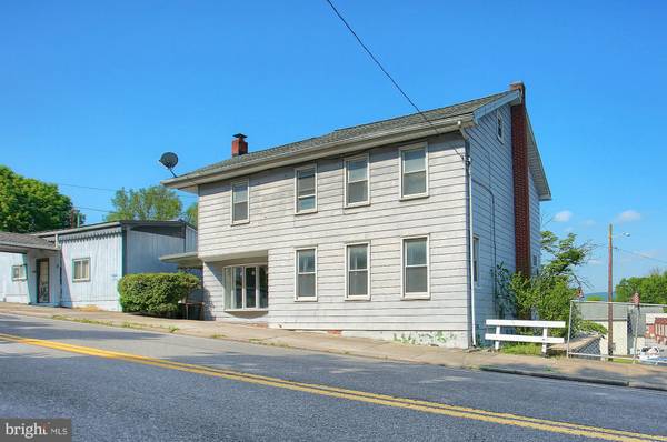 543 MARKET ST, Millersburg, PA 17061