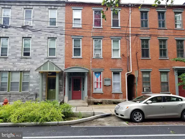 221 N MULBERRY ST, Lancaster, PA 17603