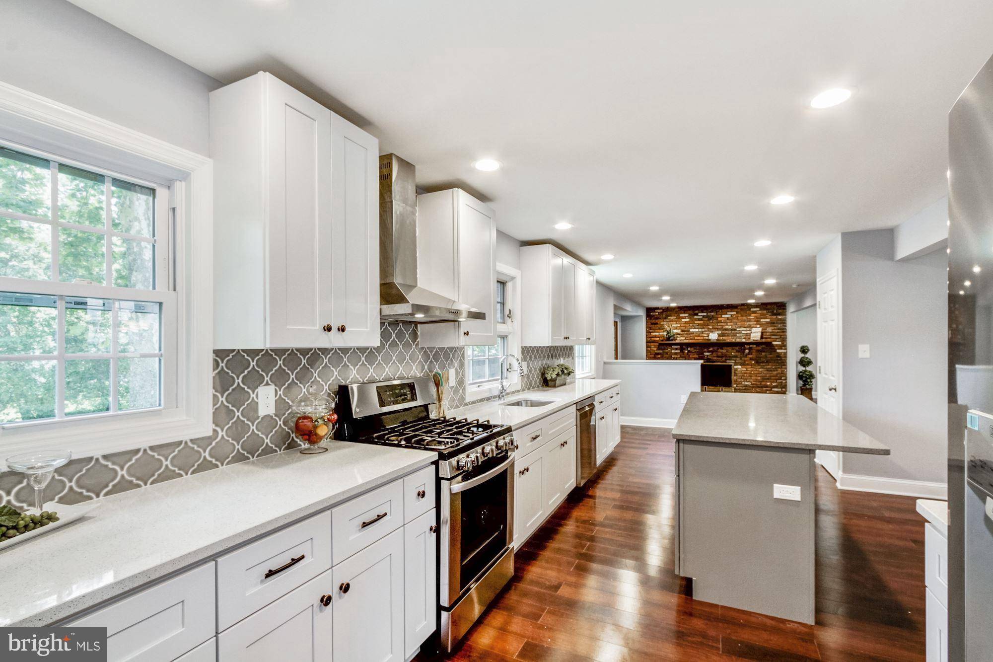614 PARRY BLVD, Cinnaminson, NJ 08077