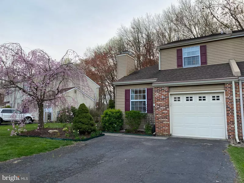 27 BOXWOOD LN, Langhorne, PA 19047