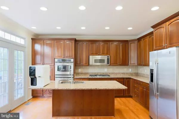 Centreville, VA 20120,5611 FAIRCLOTH CT