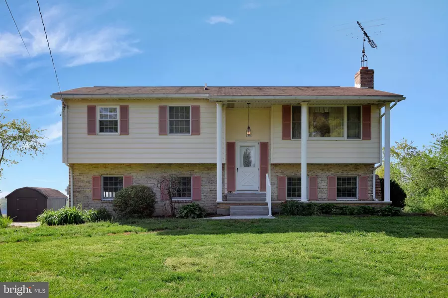 11114 WHARF RD, Waynesboro, PA 17268