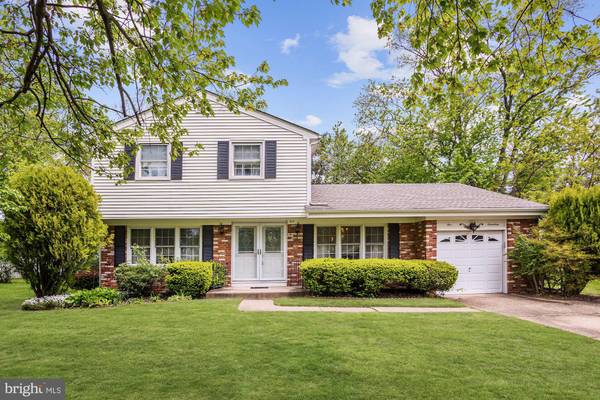 517 WAYNE DR, Cinnaminson, NJ 08077